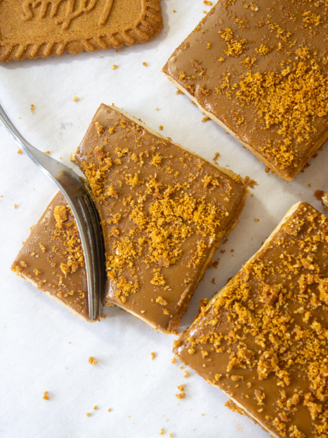 5 ingredient Biscoff Cheesecake Bars
