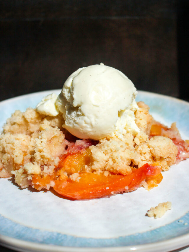 Easy Peach Crumble
