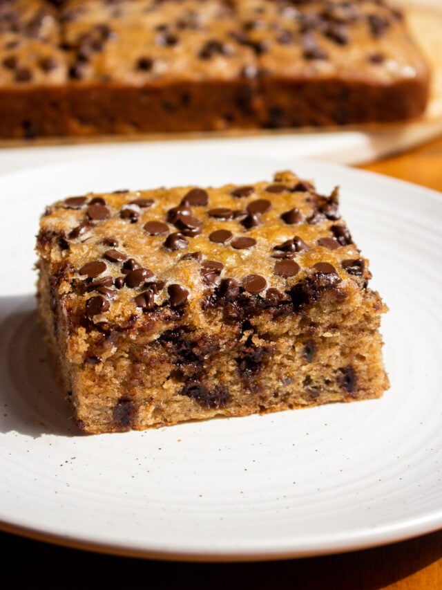 The Best Banana Chocolate Chip Cake Recipe