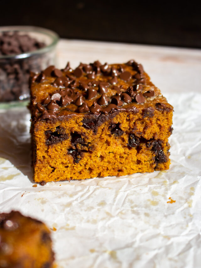 Pumpkin Chocolate Chip Cake